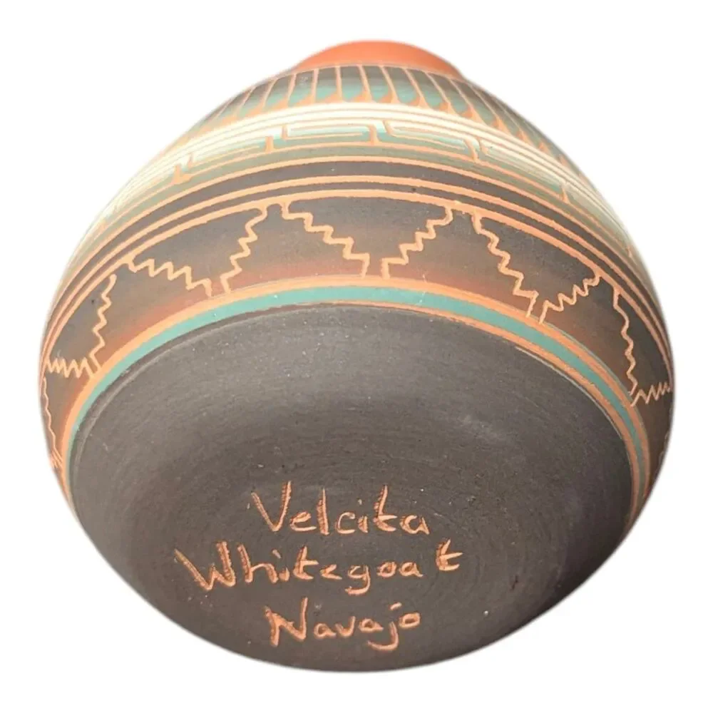 Etched Vase Native American Navajo Indian Southwest Seed Pot 4